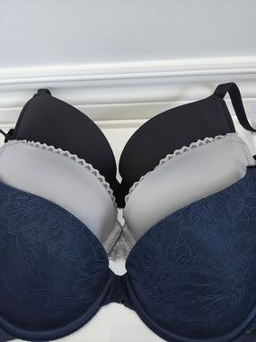 Everyday Comfort Lace-Detail Bra in Navy, Gray & Black Each Size 30B